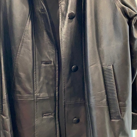 Black Leather Ladies Car Coat - ✨STUNNING!!✨ - Picture 8 of 8